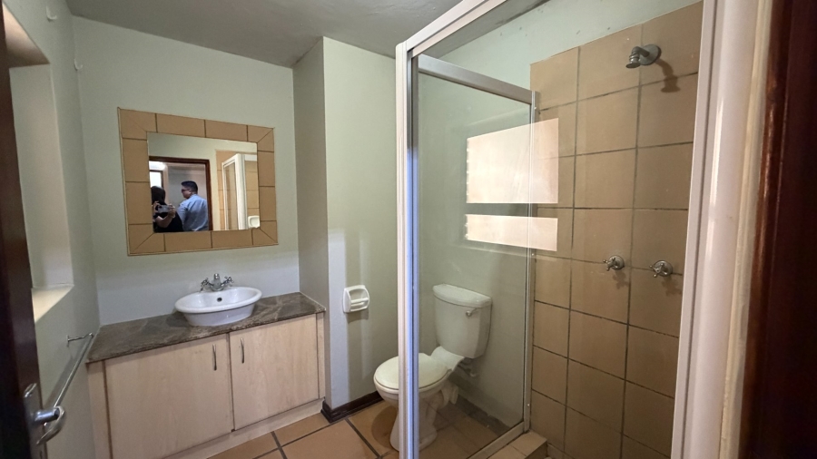 To Let 1 Bedroom Property for Rent in Dassie Rand North West